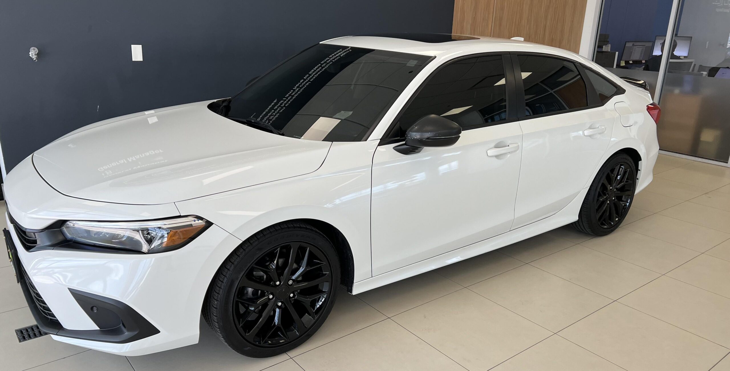 Is It Easier to Wash White Car Or Black Car