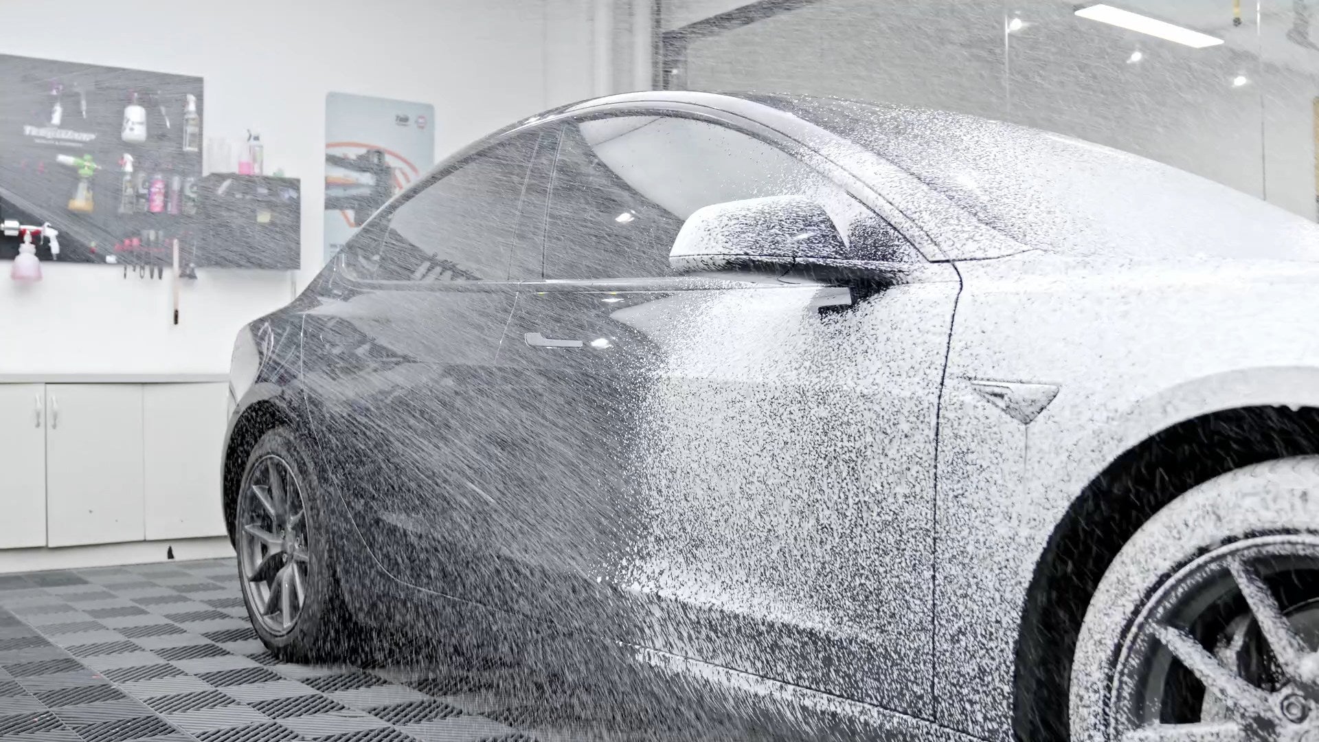 Will a Car Wash Mess Up a Car Wrap