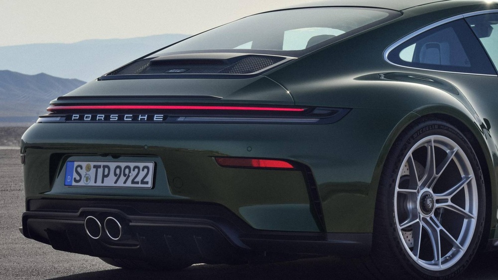 Porsche Taycan: The Correct Way to Wash the Active Aero Rear Spoiler