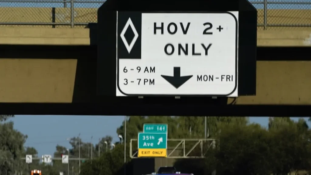 Arizona HOV lane hours and passenger rules