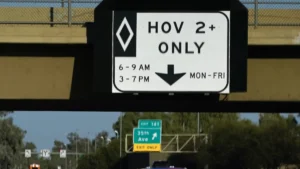 Arizona HOV lane hours and passenger rules