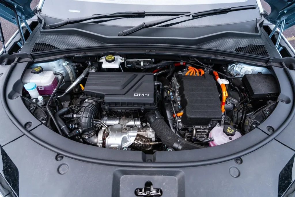 BYD Sealion 6 engine bay