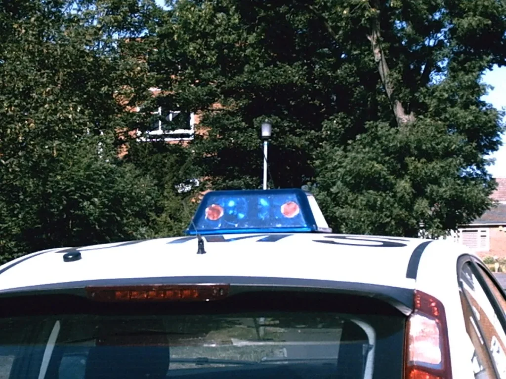 Colorado blue light prohibition for non-emergency private vehicles