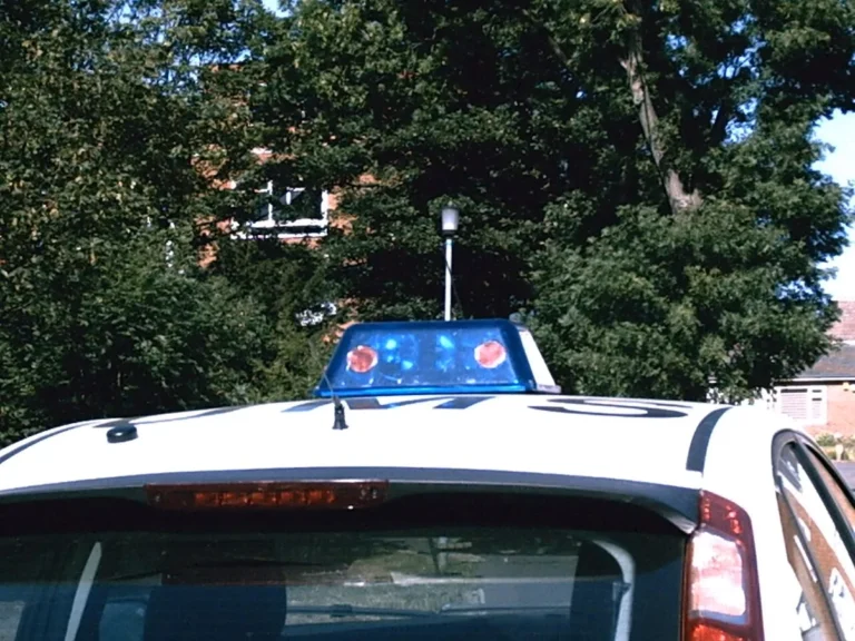 Colorado blue light prohibition for non-emergency private vehicles