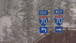 Colorado passenger vehicle chain law activation during severe winter storms