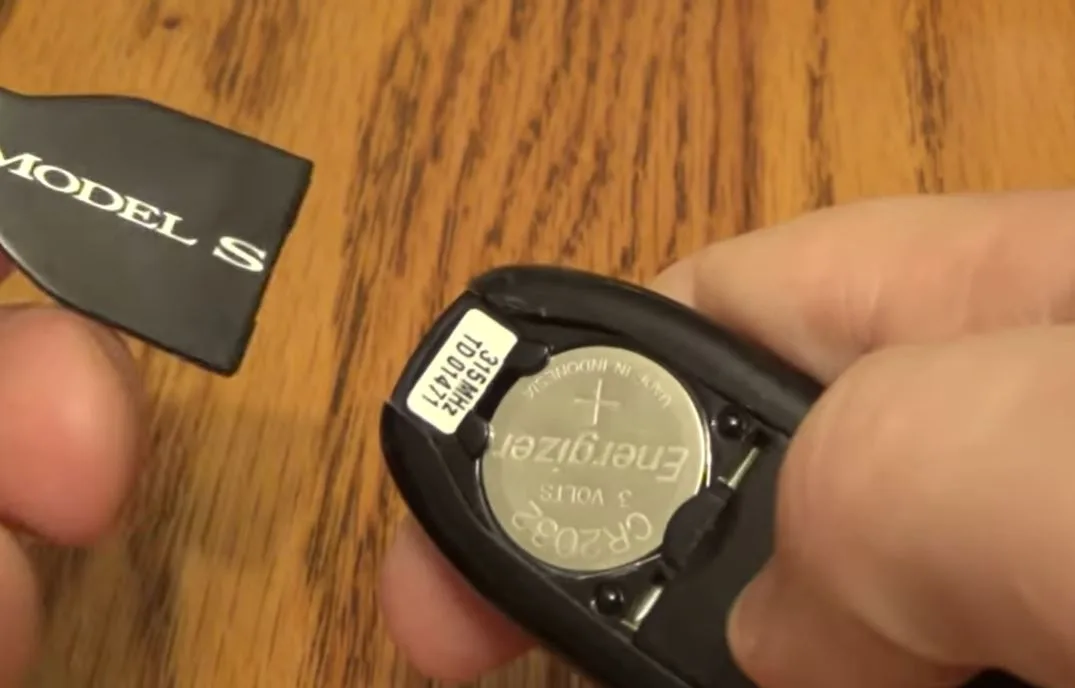 CR2032 coin cell battery car key