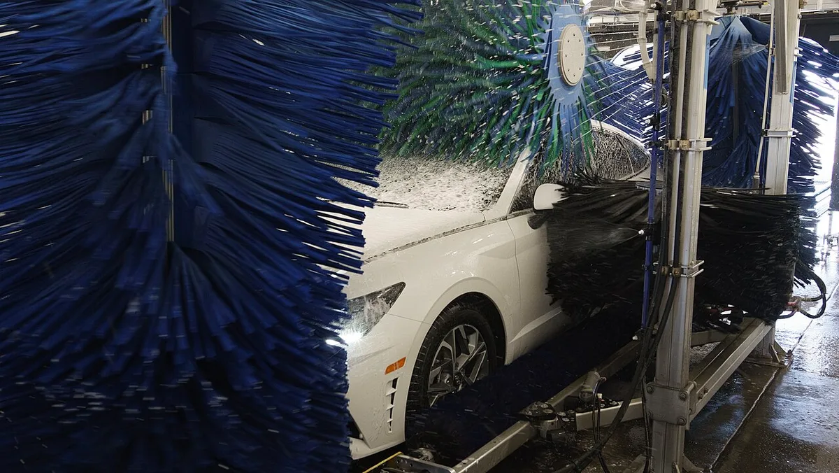 manual car wash bay