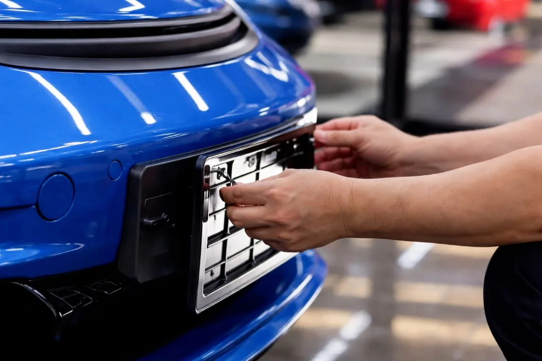 removing license plate from car