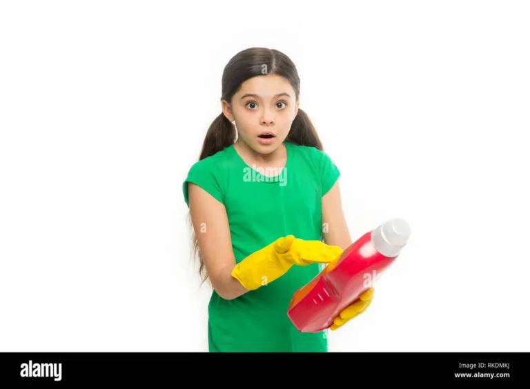 what gloves can my child wear when washing the car