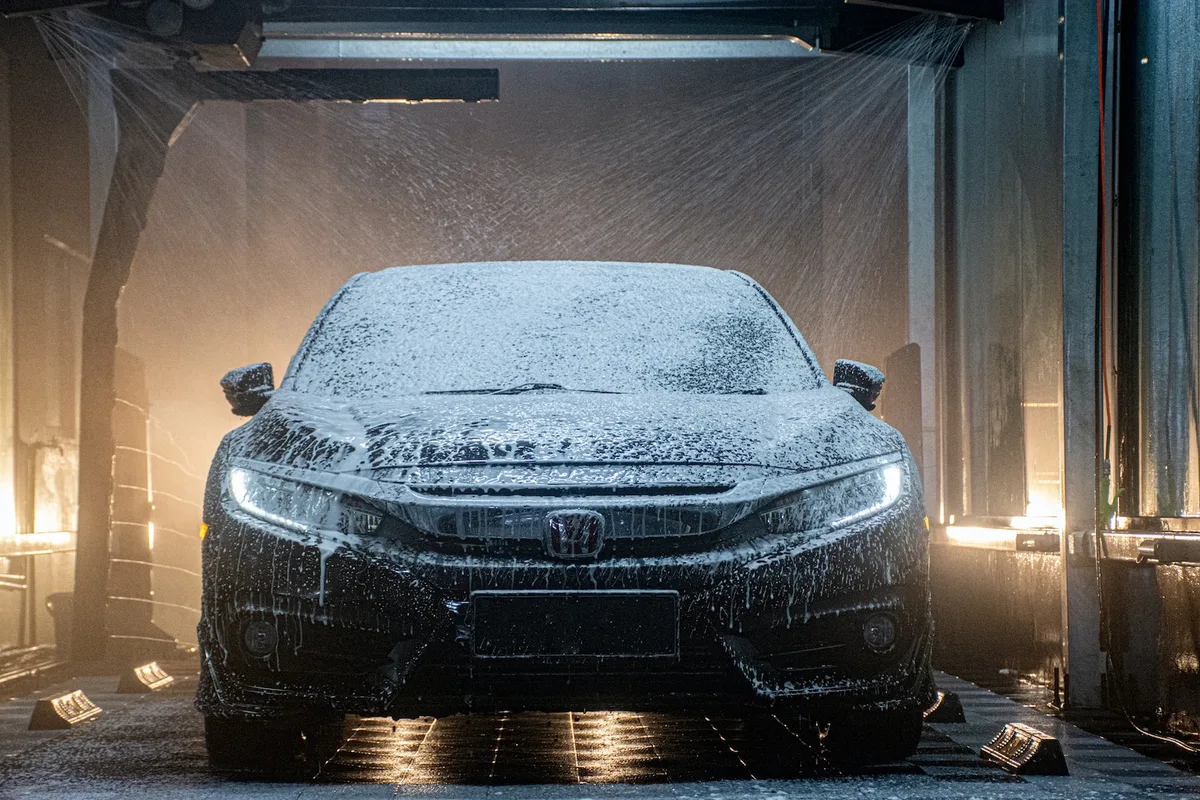 brushless car wash with ceramic coated car