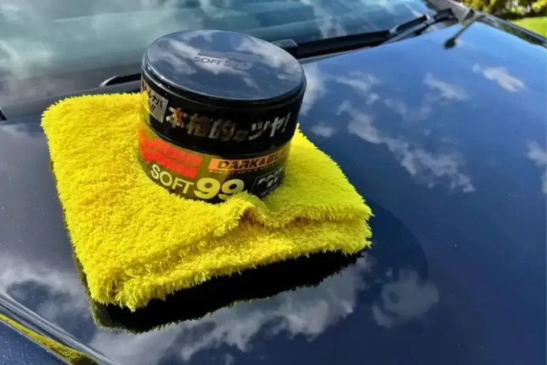car.wax.to.stop dust.on.black.car