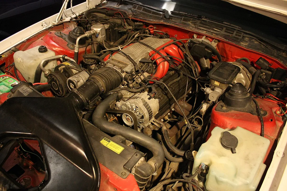 clean car motor