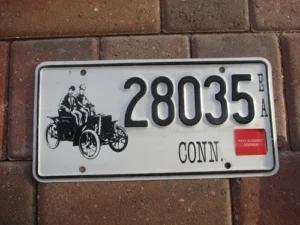 Connecticut historic vehicle with early American license plate
