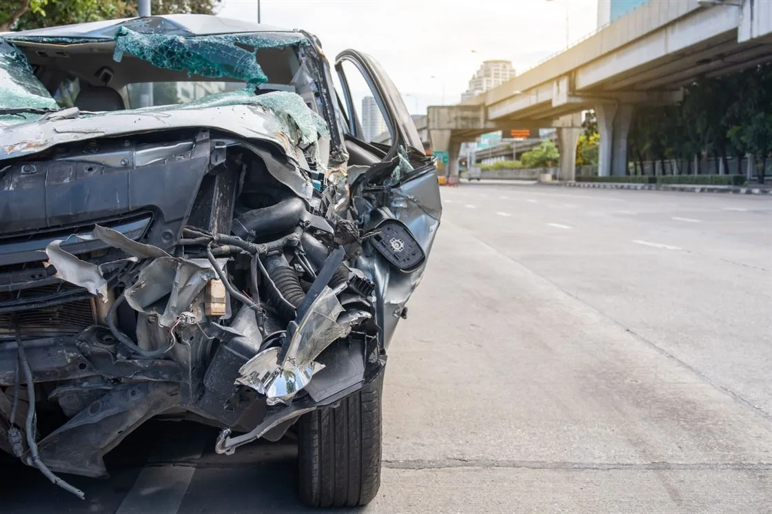 Connecticut move it law minor accident travel lane