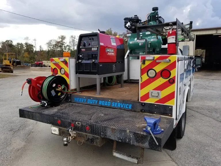 Georgia move over law for emergency vehicles and stationary utility trucks