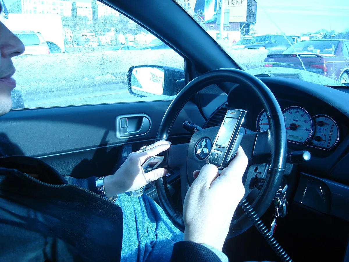 Hands-Free Indiana law prohibition on holding mobile devices while driving