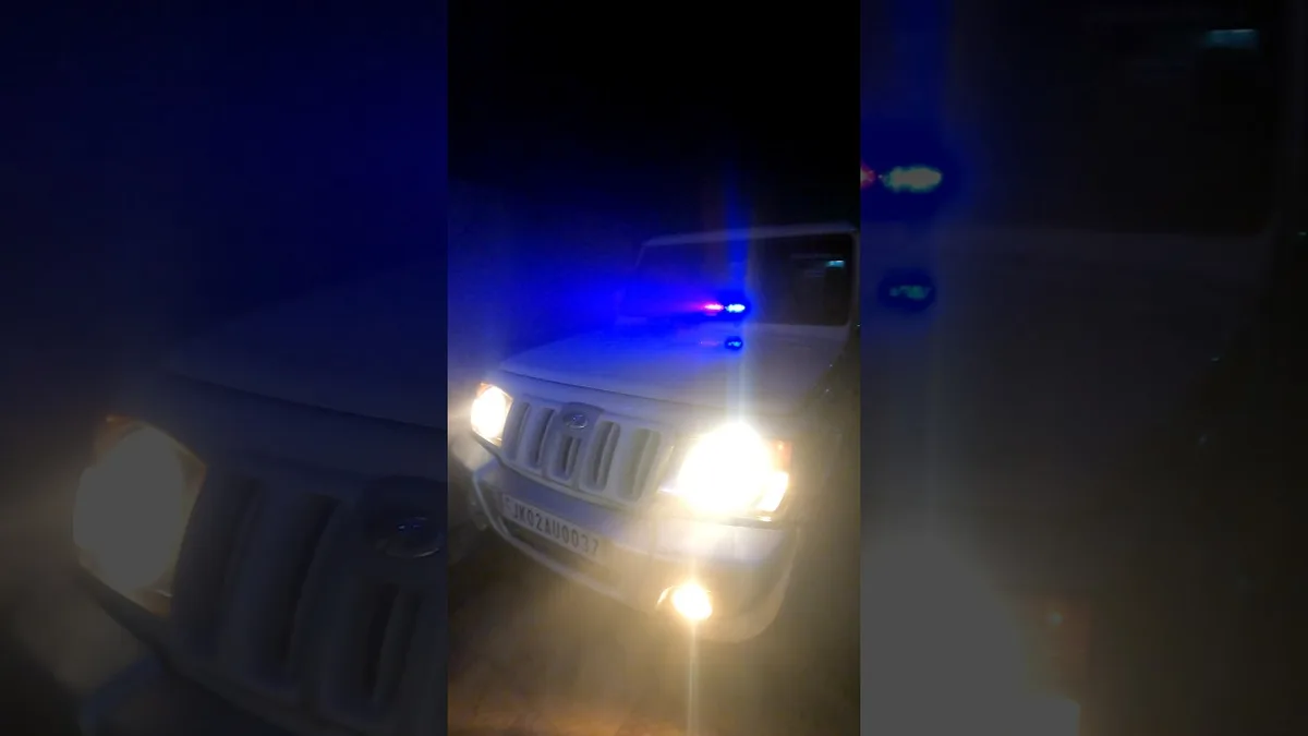 illegal blue and red lights on private car