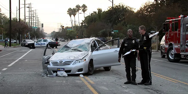 Illinois reporting a traffic accident to local police for damages over $1500