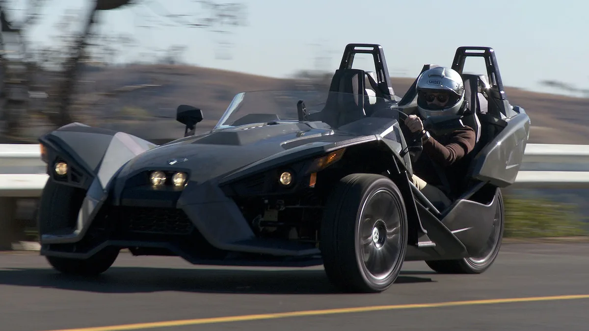 Iowa autocycle registration fees and three wheeled vehicle safety rules