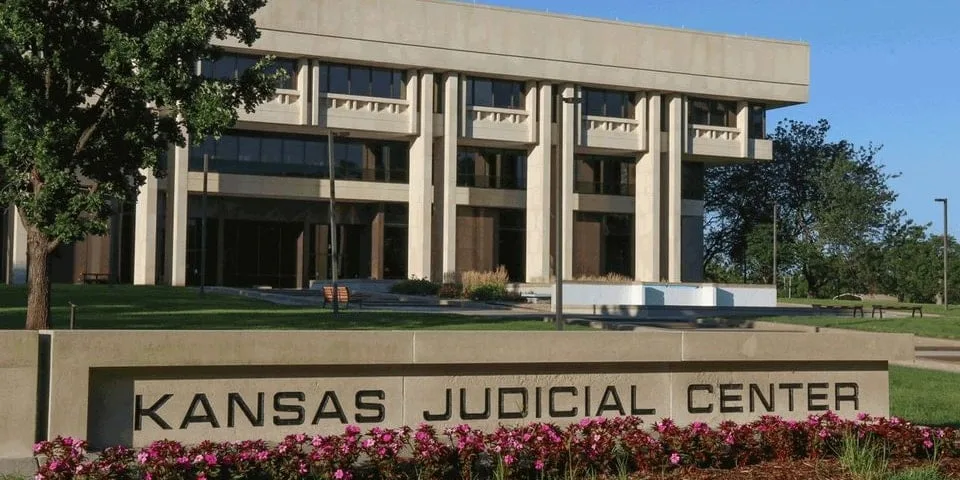 Kansas reckless driving statute and potential license suspension triggers