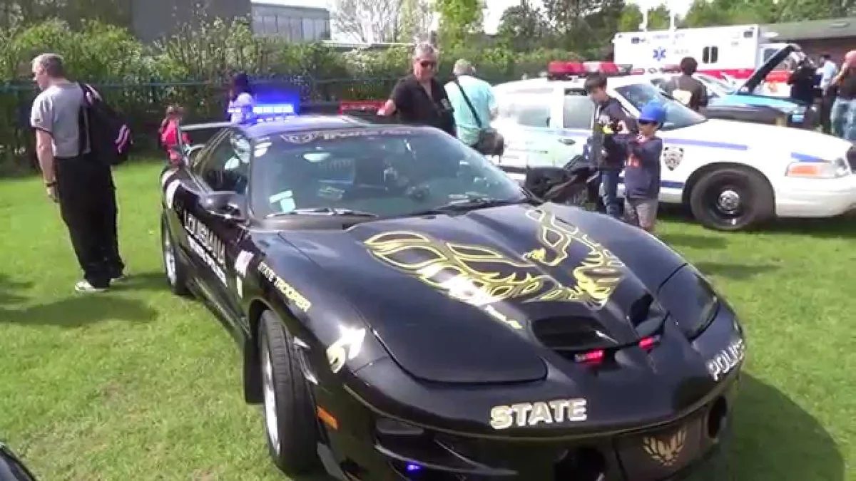 Louisiana Move Over Law emergency vehicle on highway