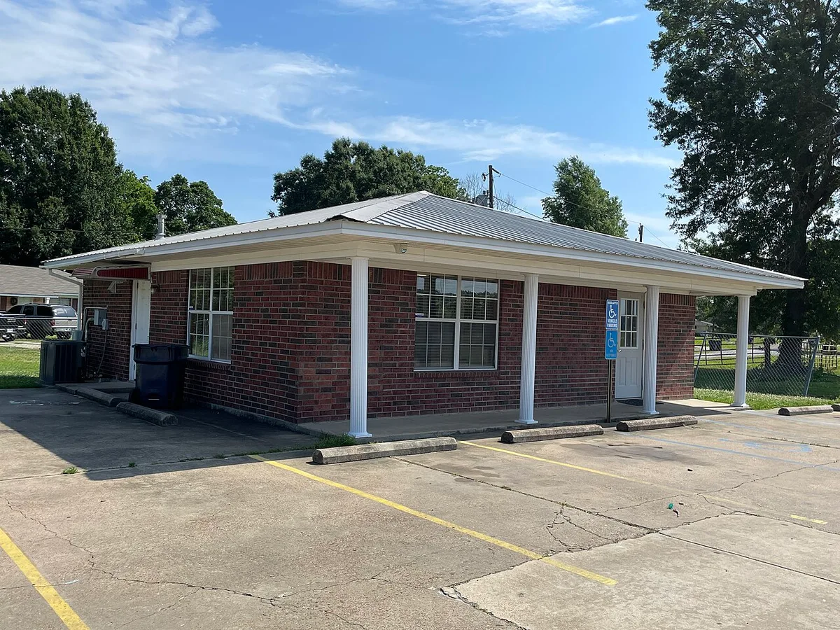 Louisiana OMV office exterior