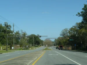 Maryland U-turn laws at controlled intersections and highway crossovers