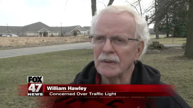 Michigan U-turn laws at controlled intersections and highway crossovers