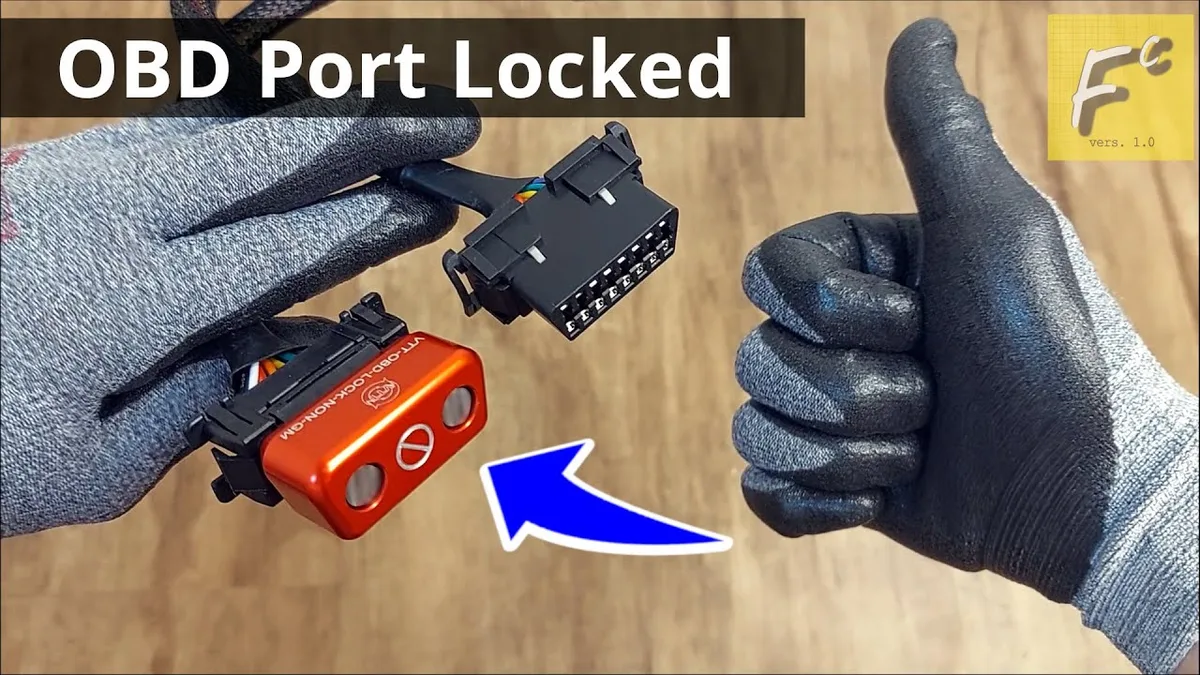 OBD-II port and scanner