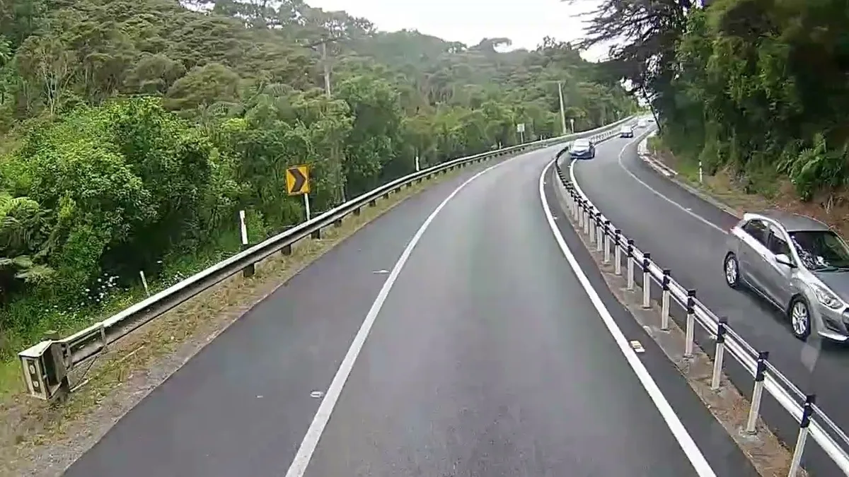 roadway design that blocks U-turns
