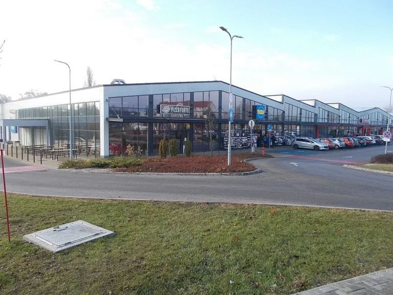self serve car wash bay