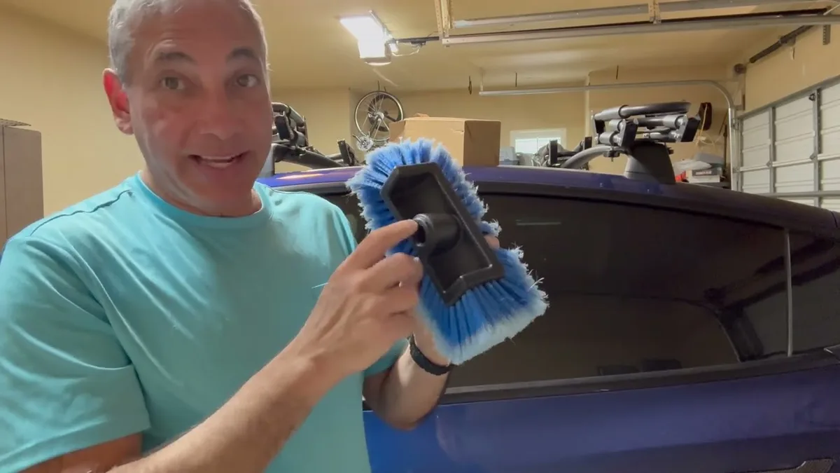 soft-cloth car wash brushes
