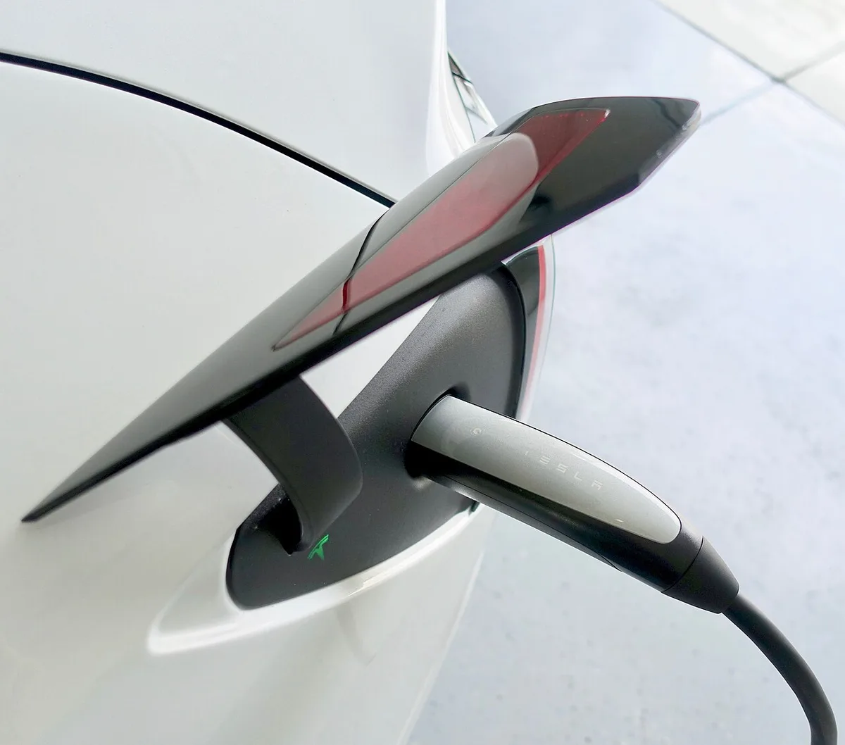tesla model 3 charge port
