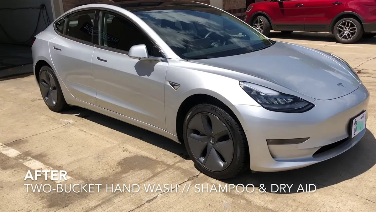 two-bucket car wash method