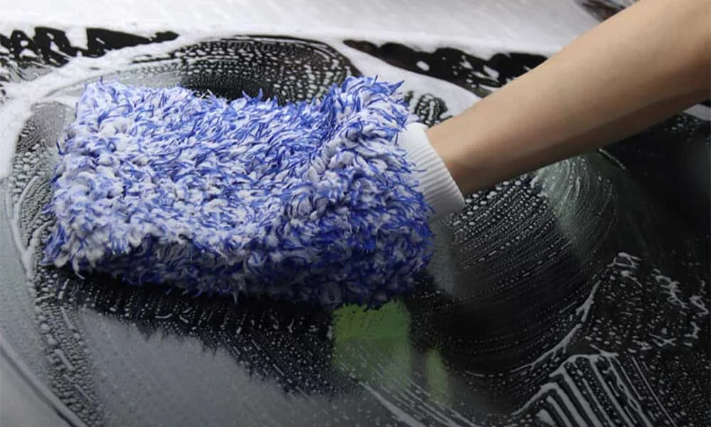 washing car top to bottom