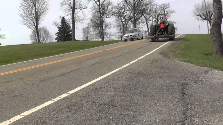 Guam farm tractor road use laws and flashing light requirements