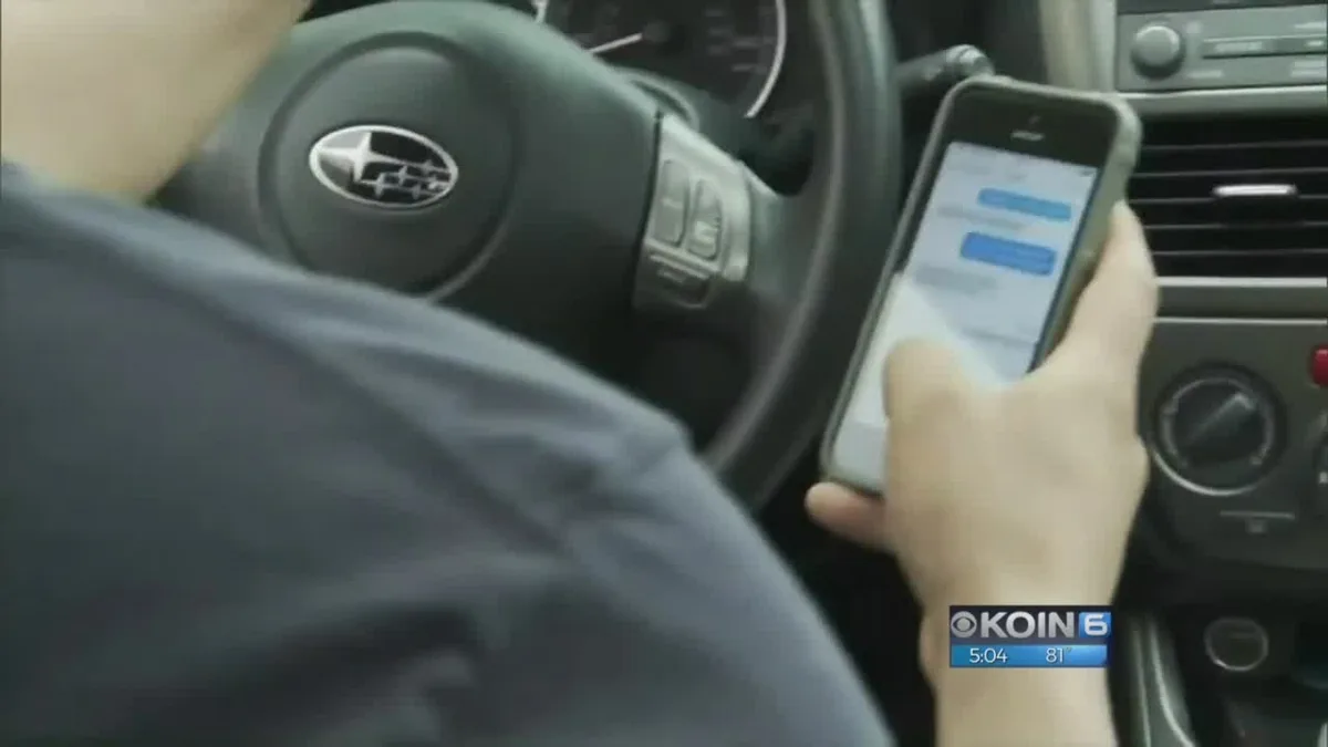 New Mexico vs Arizona distracted driving laws