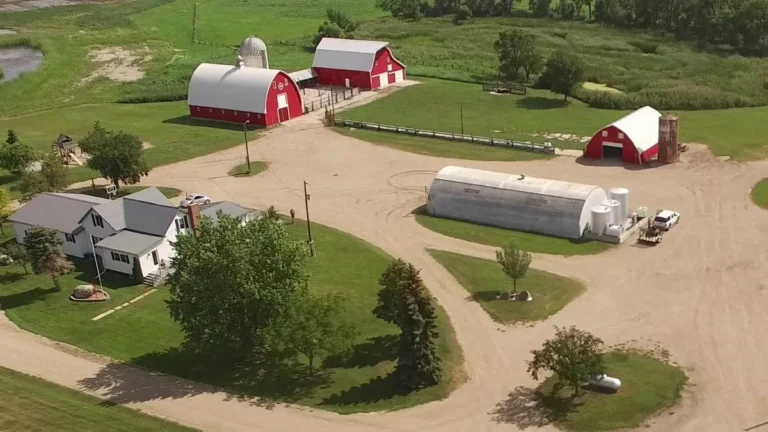 North Dakota farm truck registration eligibility and restricted usage rules