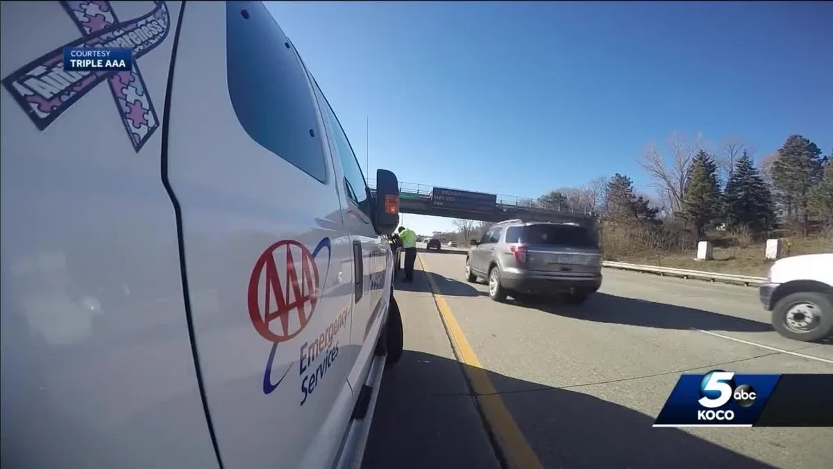Oklahoma move over law for emergency vehicles on roadside