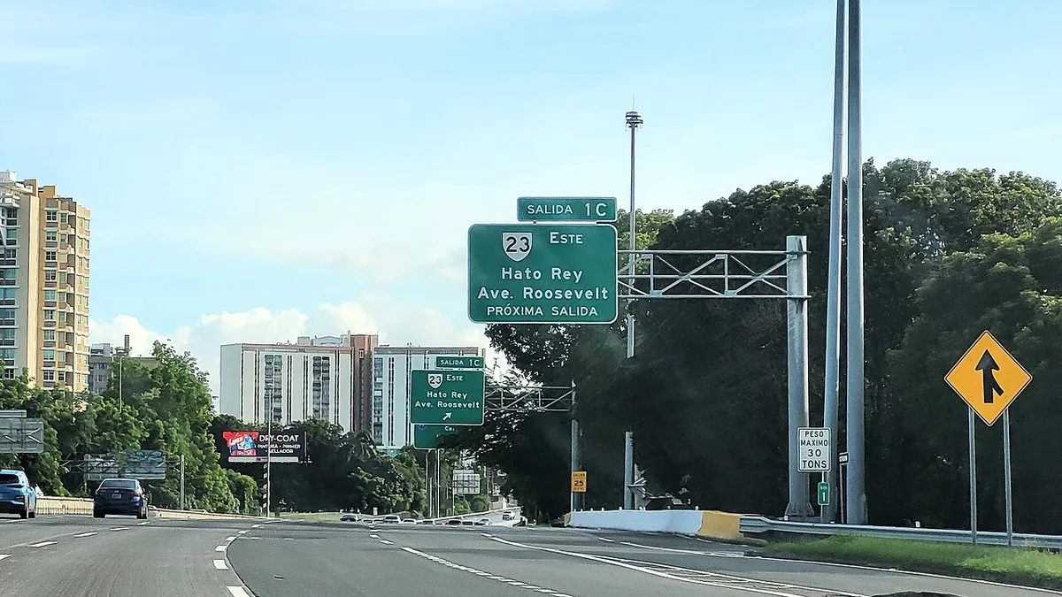 Puerto Rico DTOP weight limit sign